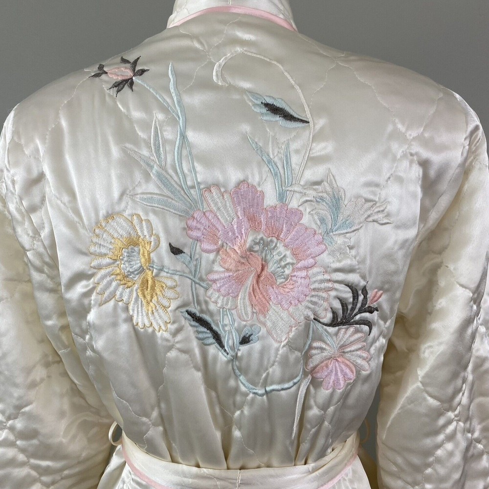 Vtg 70s Natori Womens Satin Embroidered Robe S Ivory Floral Saks 5th Ave - Picture 4 of 11